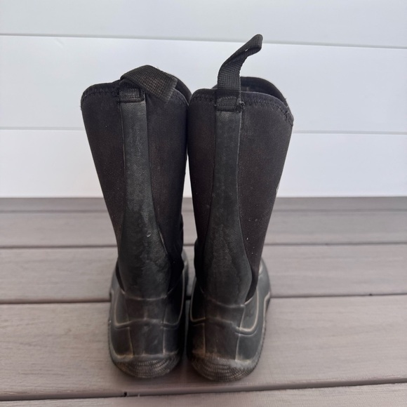 The Muck Boot Company Kids’ Hale Waterproof Boot Black Size 4 - Picture 3 of 7